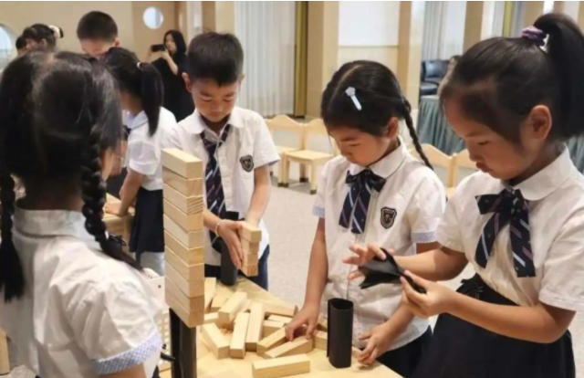 觸手可及線下近在家門口使無數嬰幼兒和他們的家庭獲益 觸手可及線下近在家門口使無數嬰幼兒和他們的家庭獲益