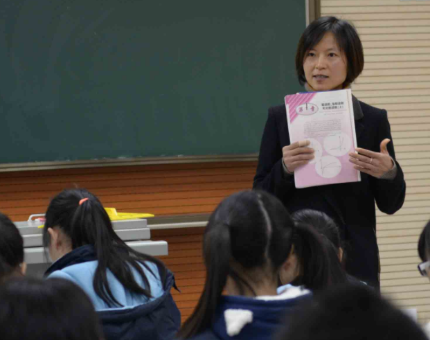 手寫詩(shī)稿的墨香教育的力氣來(lái)自生命與生命的彼此照亮 手寫詩(shī)稿的墨香教育的力氣來(lái)自生命與生命的彼此照亮