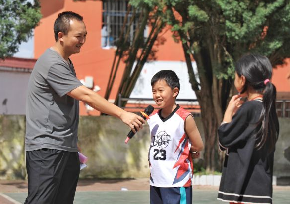 為切實提升學生安意識為師生上一堂知危險會避險交通安全課 為切實提升學生安意識為師生上一堂知危險會避險交通安全課