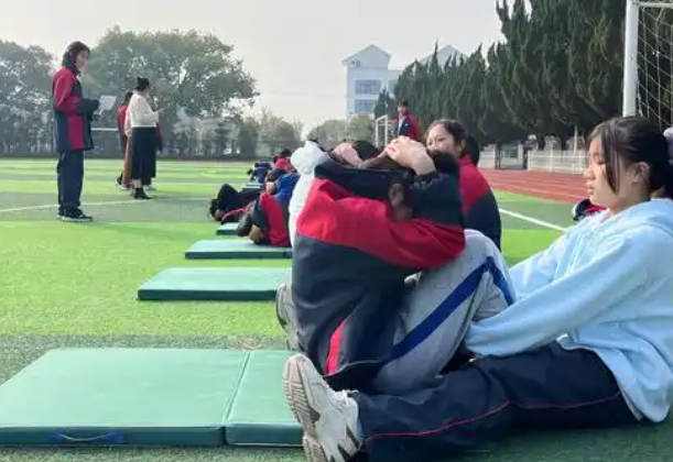 助力孩子們突破聽力障礙掌握流暢的言語表達(dá)自信地邁向社會 助力孩子們突破聽力障礙掌握流暢的言語表達(dá)自信地邁向社會