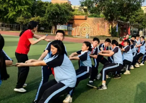 助力孩子們突破聽力障礙掌握流暢的言語表達(dá)自信地邁向社會 助力孩子們突破聽力障礙掌握流暢的言語表達(dá)自信地邁向社會