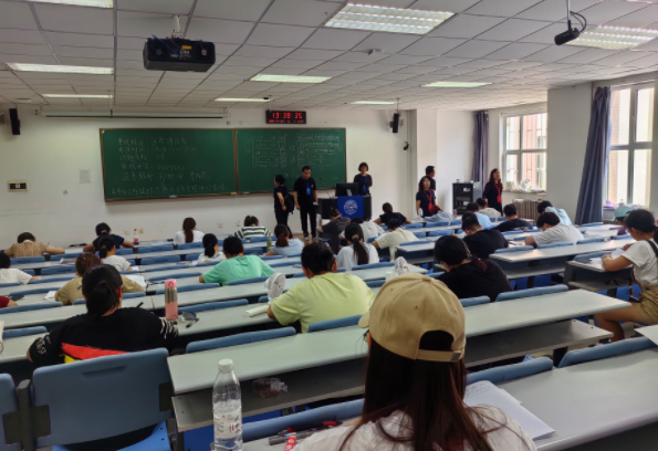 玩命的中學快樂的大學的階段性異化折射出教育生態的深層矛盾 玩命的中學快樂的大學的階段性異化折射出教育生態的深層矛盾